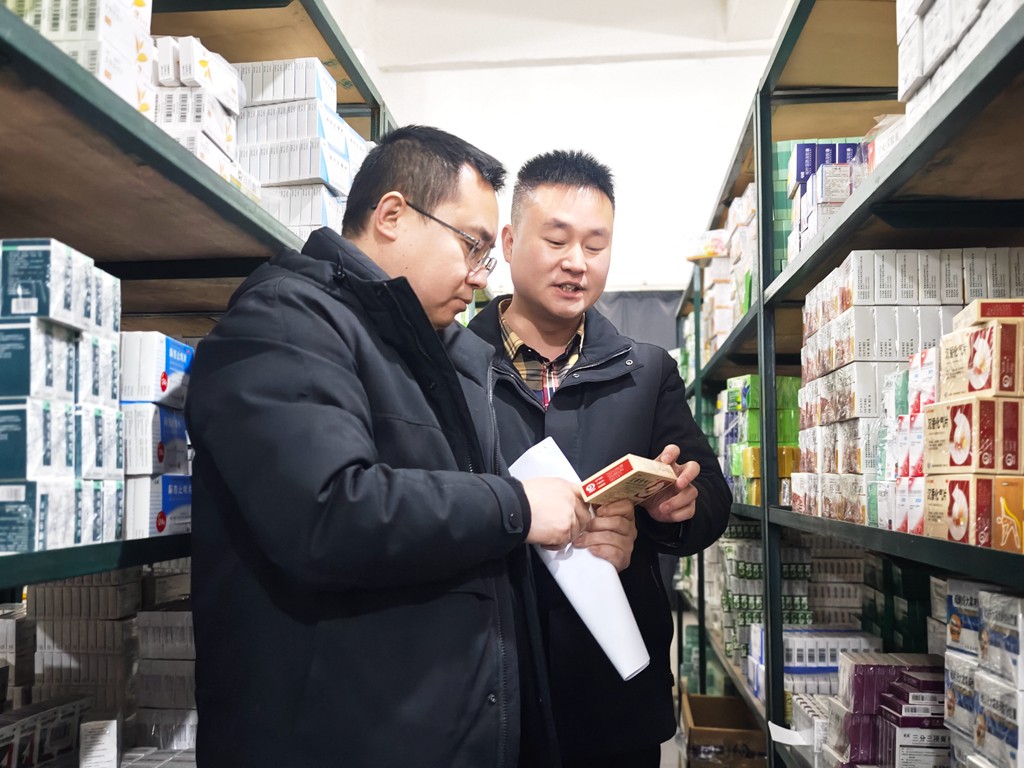 为企业减负 我县率先实施“联合入企2.jpg